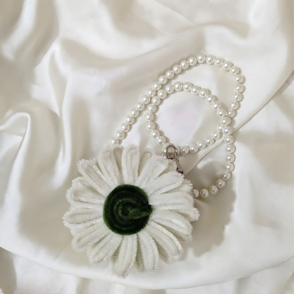 Aesthetic White Flower Shoulder Bag – Whimsical Chenille Stem Pearl Purse