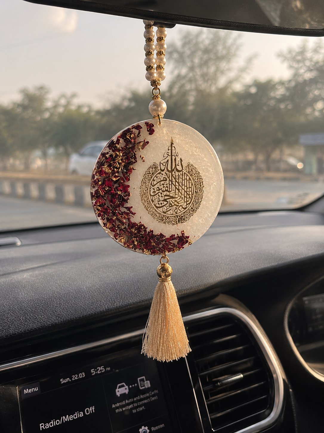 Luxury Ayat al-Kursi Resin Car Hanging Accessory | Islamic Rear-View Mirror Charm