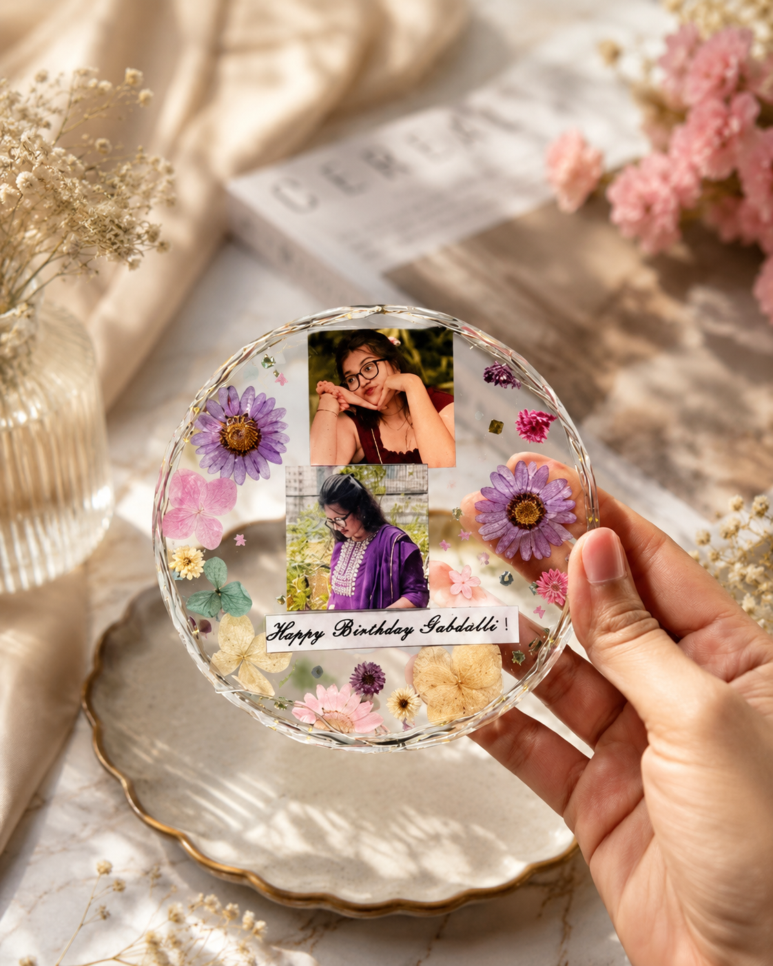 Personalized Round Resin Frame with Real Dried Flowers – Custom Photo Plaque for Birthday &amp; Anniversary