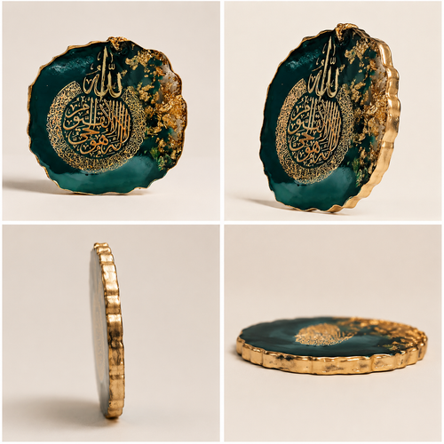 Emerald Green Ayat al-Kursi Resin Art Plaque. 10 CM X10CM | Islamic Calligraphy Home Decor Coaster with Gold Leaf Textured Edges WITH STAND